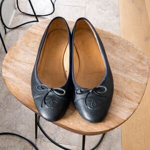 100% Authentic CHANEL BLUE CAVIAR LEATHER TOE CAP BALLET FLATS